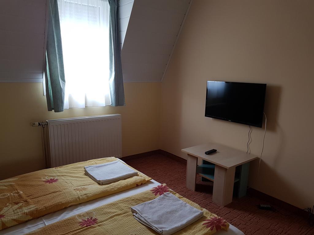 Richie Ii. Apartman Daire Siófok Dış mekan fotoğraf