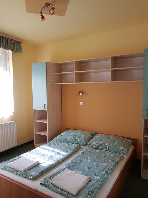 Richie Ii. Apartman Daire Siófok Dış mekan fotoğraf