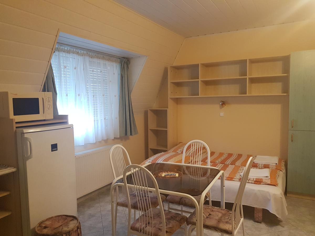 Richie Ii. Apartman Daire Siófok Dış mekan fotoğraf