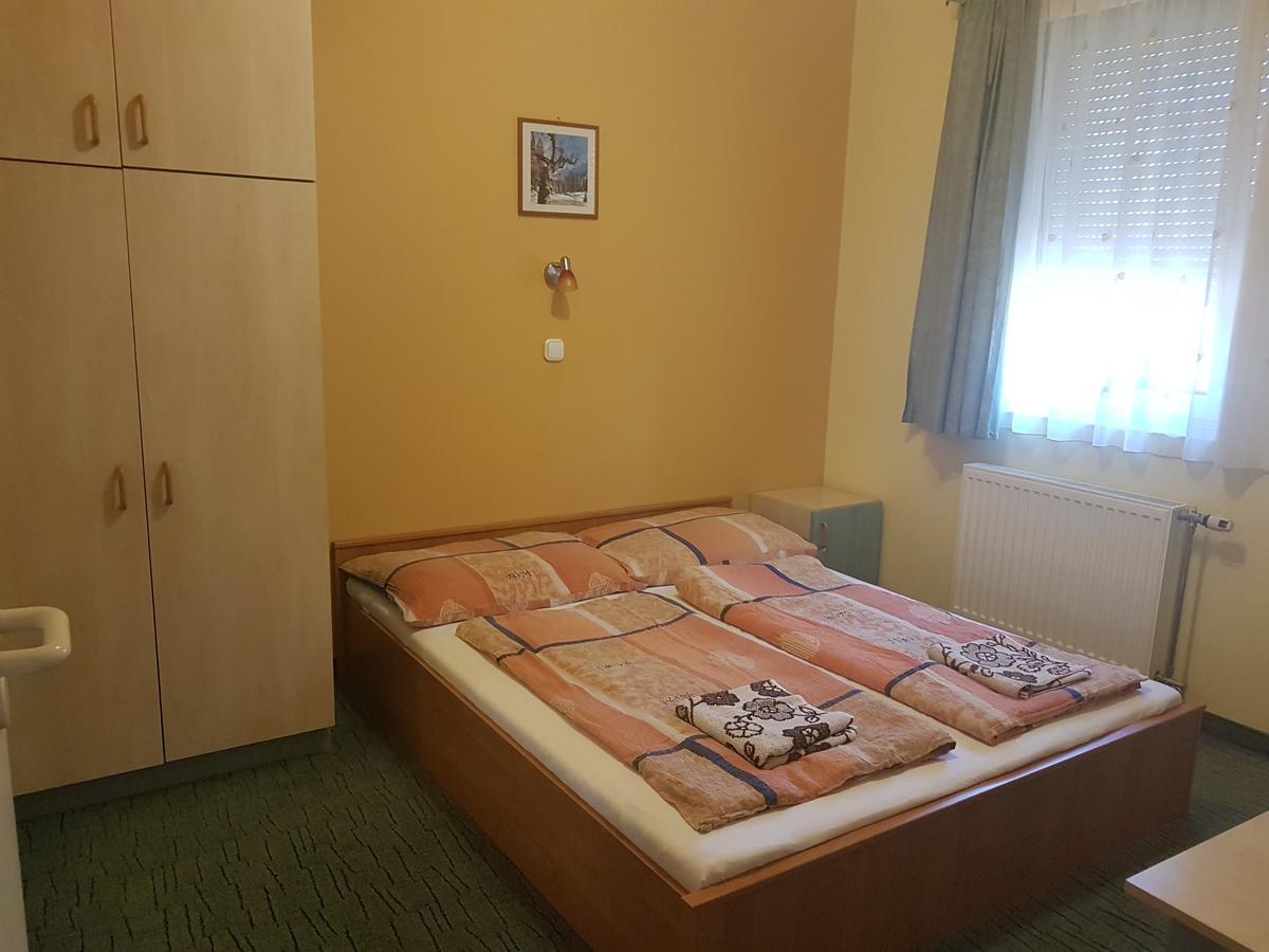 Richie Ii. Apartman Daire Siófok Dış mekan fotoğraf